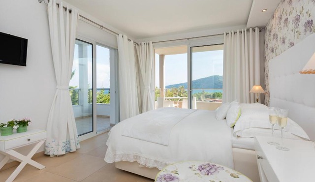 Mare Monte Small Boutique Hotel