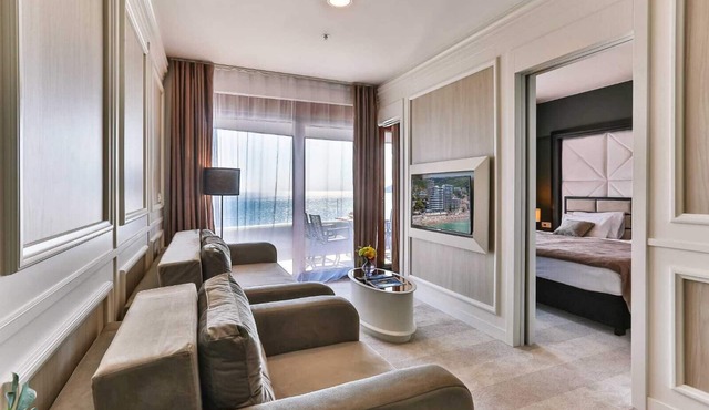 Maresia Boutique Suites