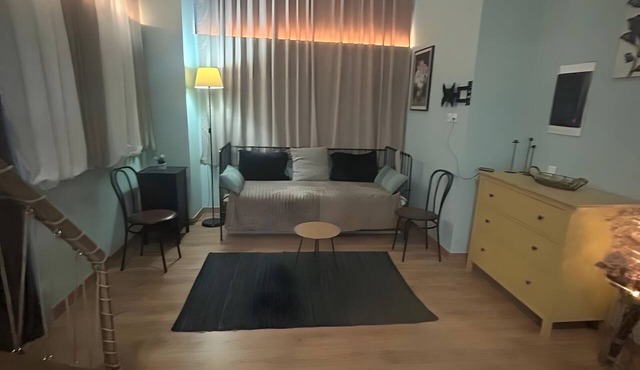 Maria's Nest Studio in an Ideal Central Athens Location