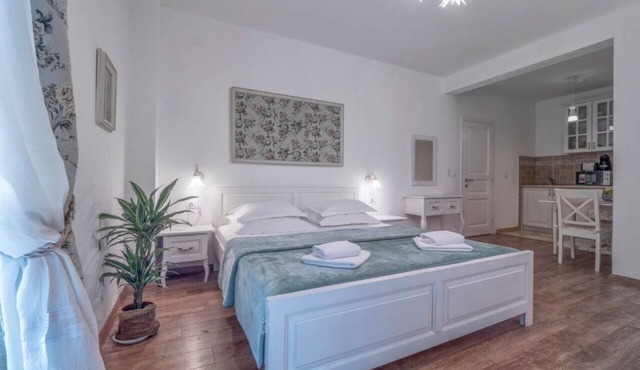Marinero Apartments- Ground floor Studio 9