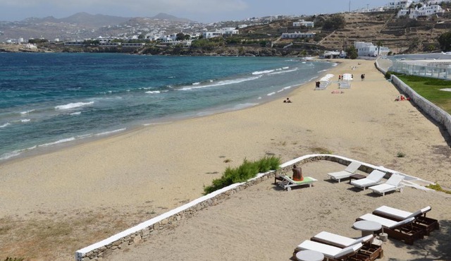 MARKOS BEACH rooms & studios