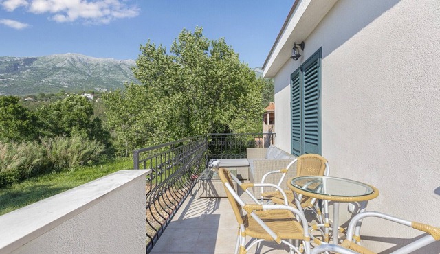 Marvelous Villa with View and Jacuzzi in Kotor