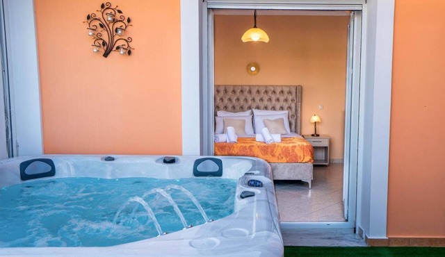 Matina's Family House with your Private Jacuzzi!
