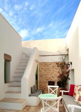 Matsas Mansions in Folegandros