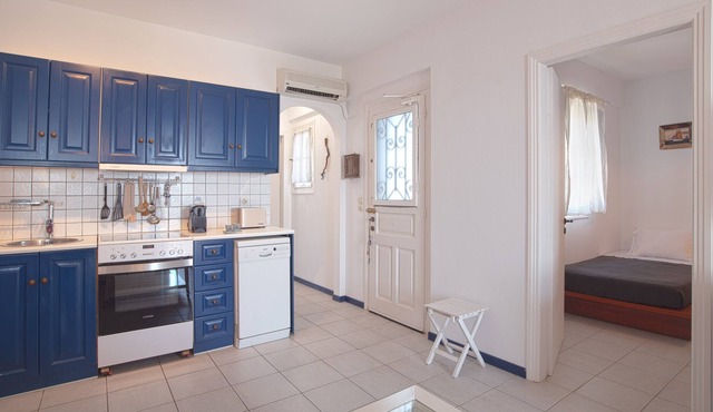 maya apartment sea front aparent in the center of ampelas paros