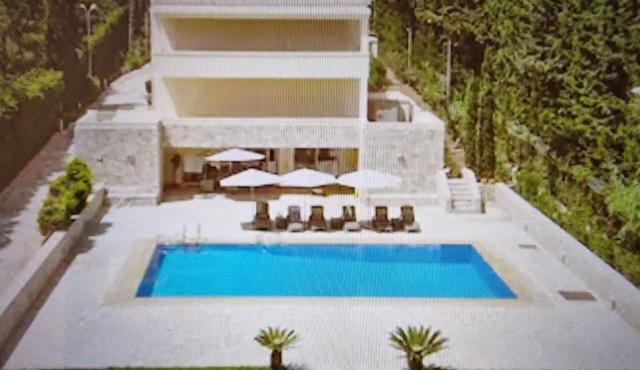 Mediterenean Beachfront Villa Ground floor