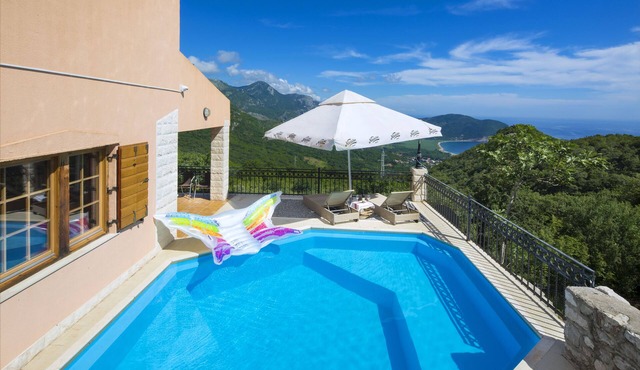 Mediterranean SeaView Vila w/Pool located in nature 10min of drive from the Sea