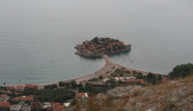 Mediterranean style house, children u. Pet Friendly, very well adapted to nature