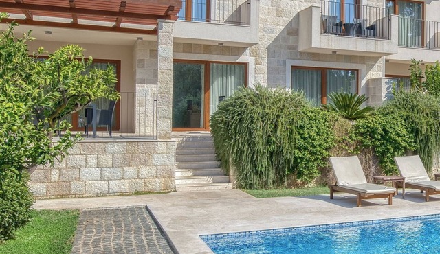 Mediterranean style luxury villa - 3min from the beach