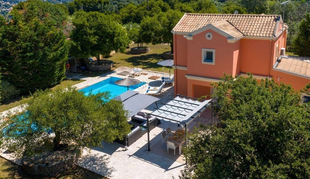 Michael - Four Bedroom Villa, Sleeps 8 in Ermones