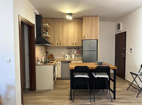Modern Apartment Steps from the Adriatic