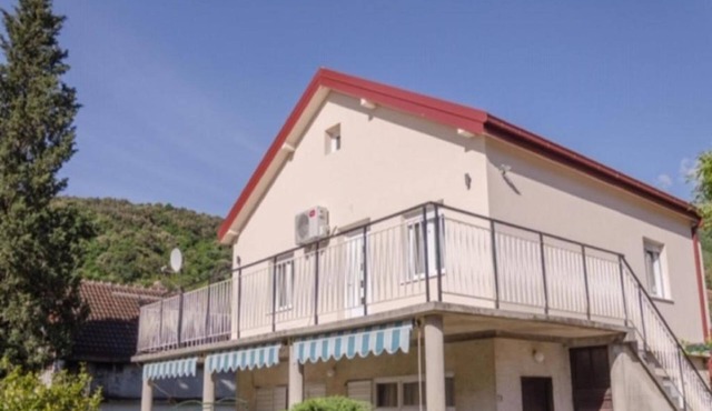 Modern Apartment With Terrace in Herceg Novi