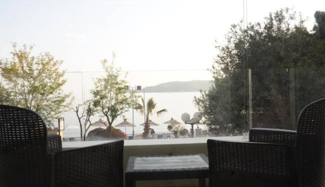 Modern, Bright Beachfront Flat in Rafailovici