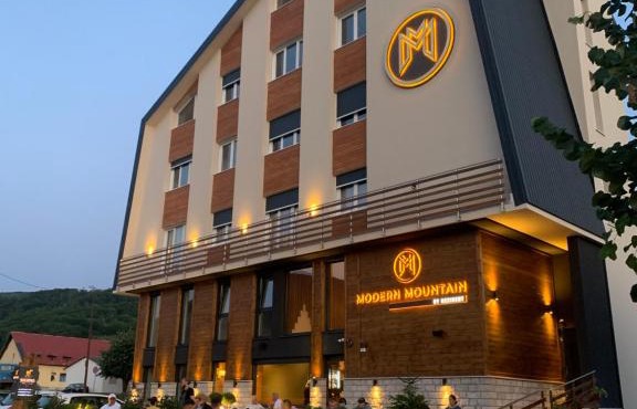 Modern Mountain