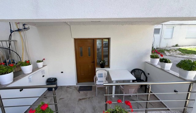 Modern Oasis 3-Min Walk to Ksamil Beach Balcony & Free Parking