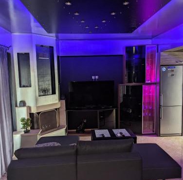 Modern Quiet Luxury Apartment Patra