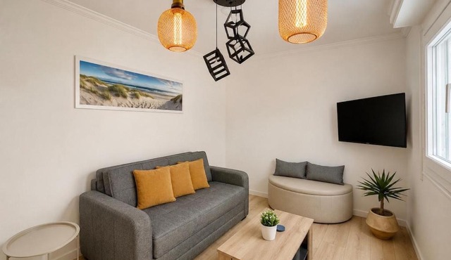 Modern Semi-Basement Αpt - Vibrant Kypseli by ΜΡS