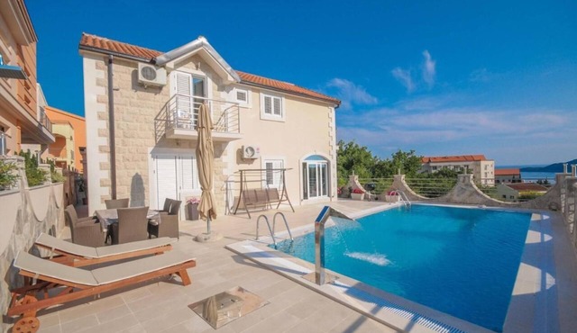 Modern villa with sea view and pool