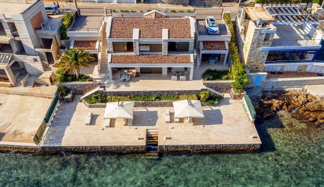 Moonlight Beach Villa
