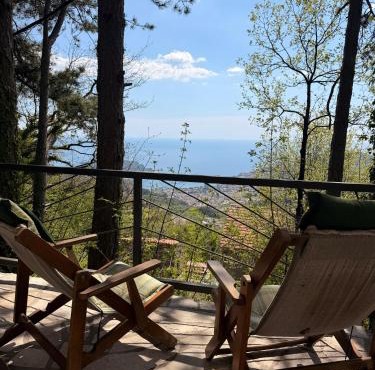 Mountain & Sea Retreat Lapcici