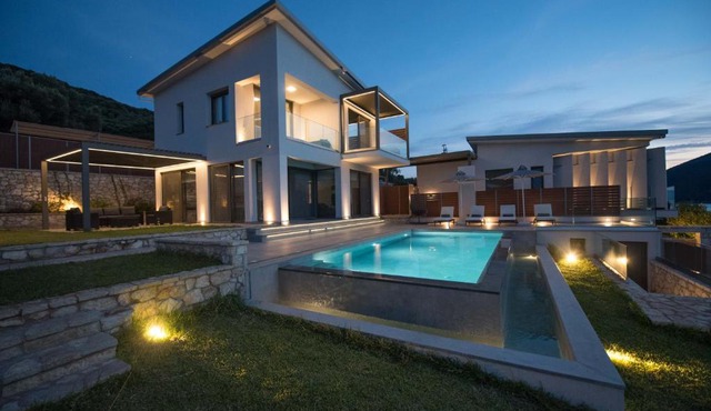 Mrs Grey Luxury Villa in Meganisi