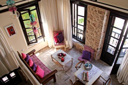 Muse Neate in Halki