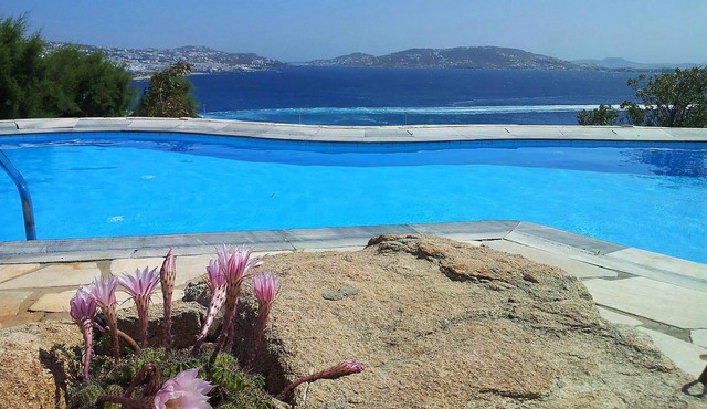 My Rental Homes - Villa Rose 1, only 1 km from Agios Stefanos beach. Shared pool