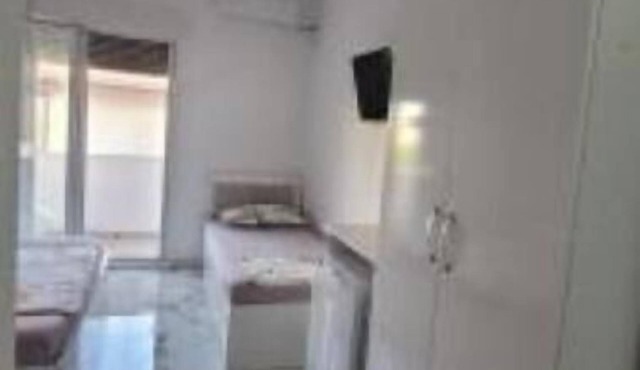 NEAR Guest House: Double Room with Park View