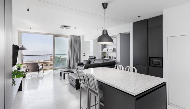 Nero by halu. Lux seafront apartments