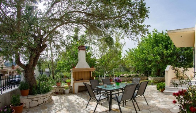 Nikis Country House - Lefkada BnB Private Parking