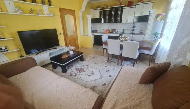 NVilla in Kamëz