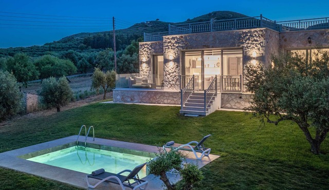 Ole Villas - 2 Bedroom Villa with Private Pool