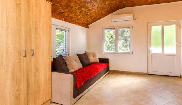 One Bedroom Apartment 2