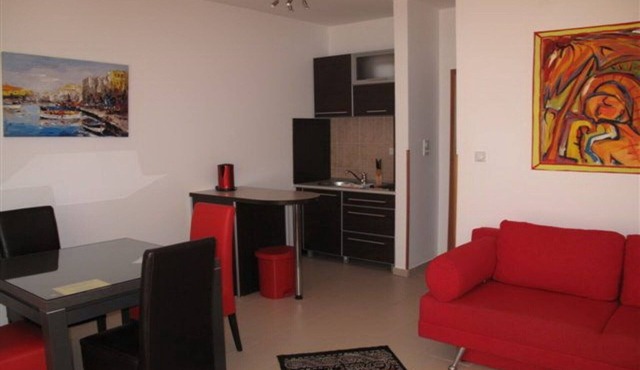 One Bedroom Apartment With Sea View (Zefir)