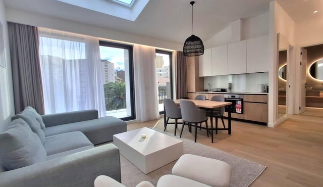 Onia Luxury Escape
