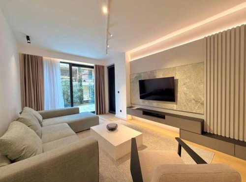 Onia Poolside Apartment