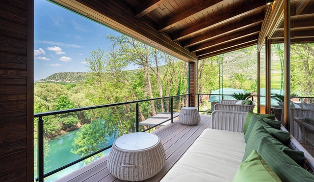 Oria River View Apartment w/Shared Pool & Sauna