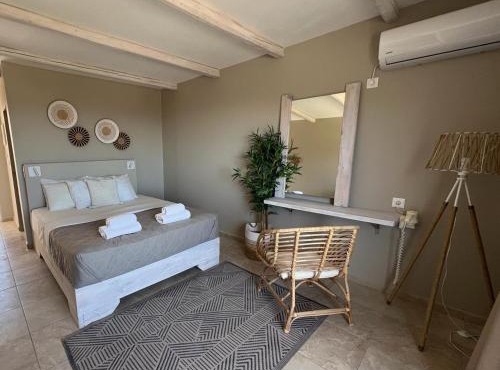 Pacifae Hotel in Katelios
