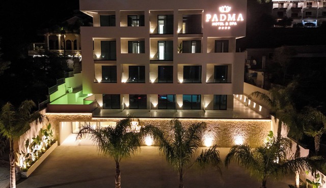 Padma Hotel