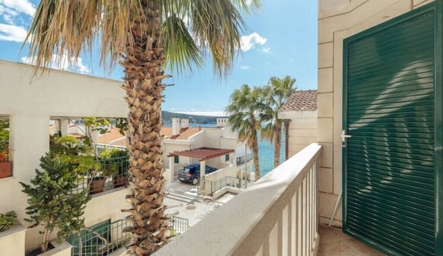 Palma Apartment 3 Deluxe mit Seitlichen Meerblick