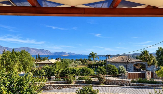 Panoramic Sea View Villa near Galaxidi in Gerakofono Galaxidi