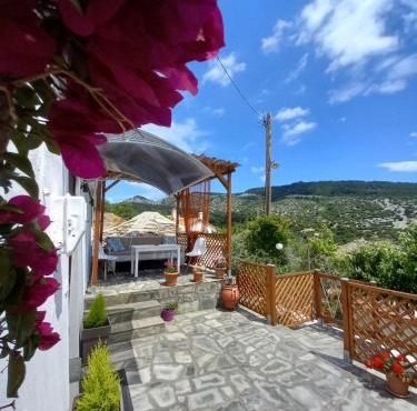 Panthea Residence in Theologos