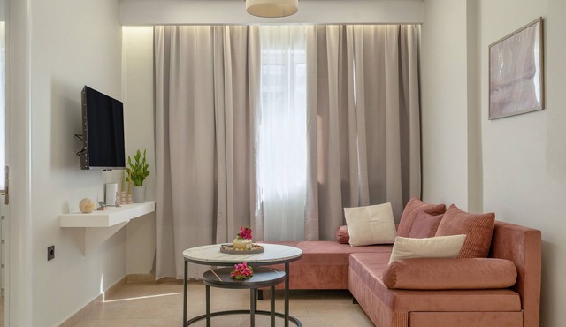 Papanikolis Apartment with Shared Terrace, Wi-Fi, and Air Conditioning in Kallithea