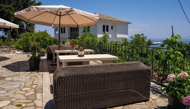 Paradeisos Double Room 3