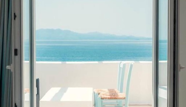 Paradise Beach Resort in Mykonos
