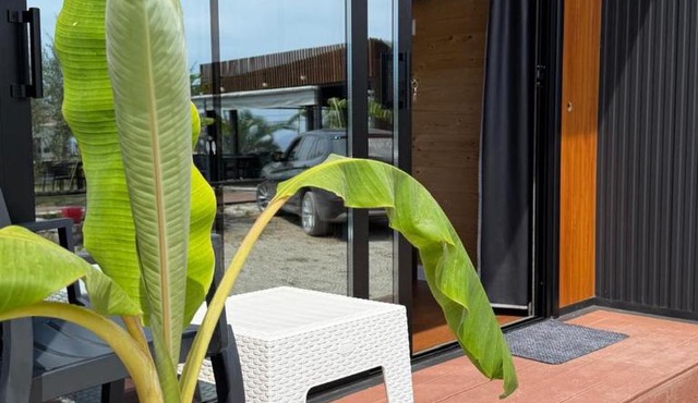 Paradise Beachfront Chalet Rooms Borsh in Borsh