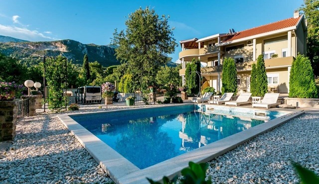 Paradise Villa Besha With Private Swimming Pool
