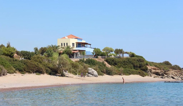 Paraktio Beach Apartments