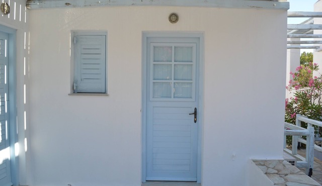 Paroikia: sea view house