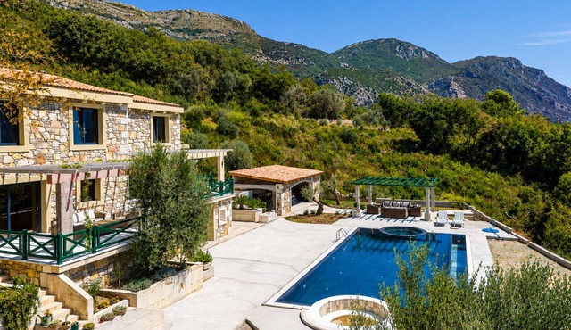 Paštrovići Stone Retreat with Pool,Jacuzzi & Adriatic Sea Views